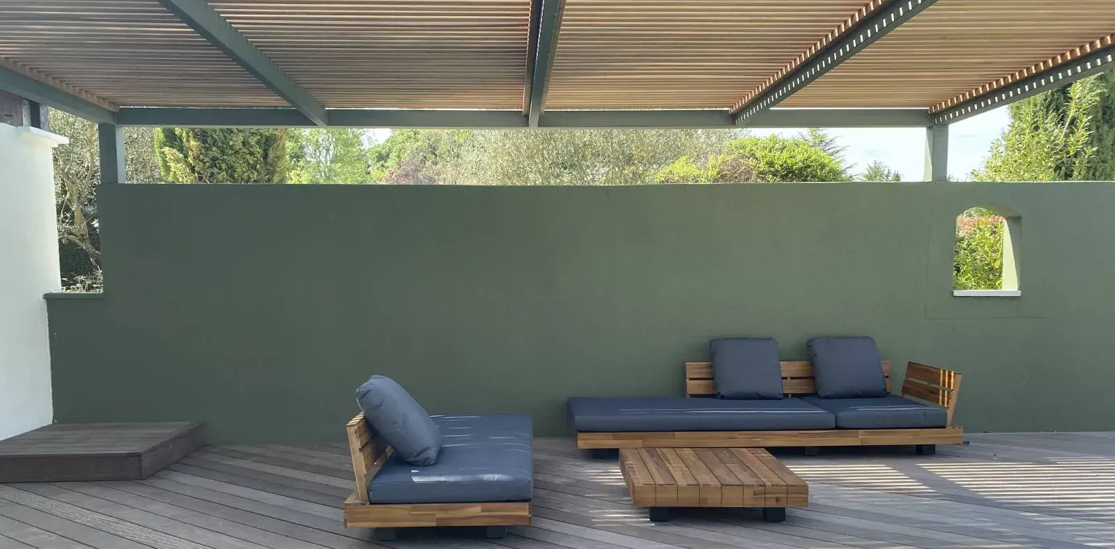 Pergola bois bioclimatique à Marseille