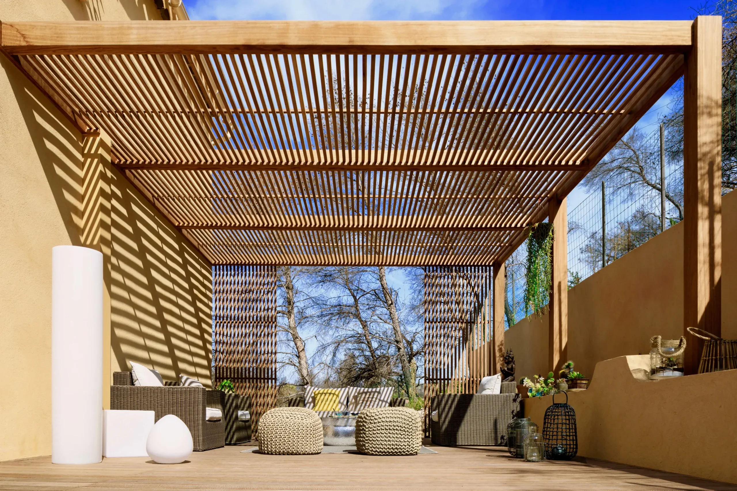Pergola bois bioclimatique à Marseille