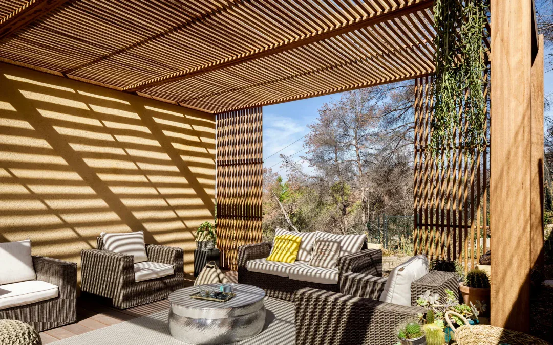 Les questions à se poser avant de faire poser une pergola en bois à Ensuès La Redonne