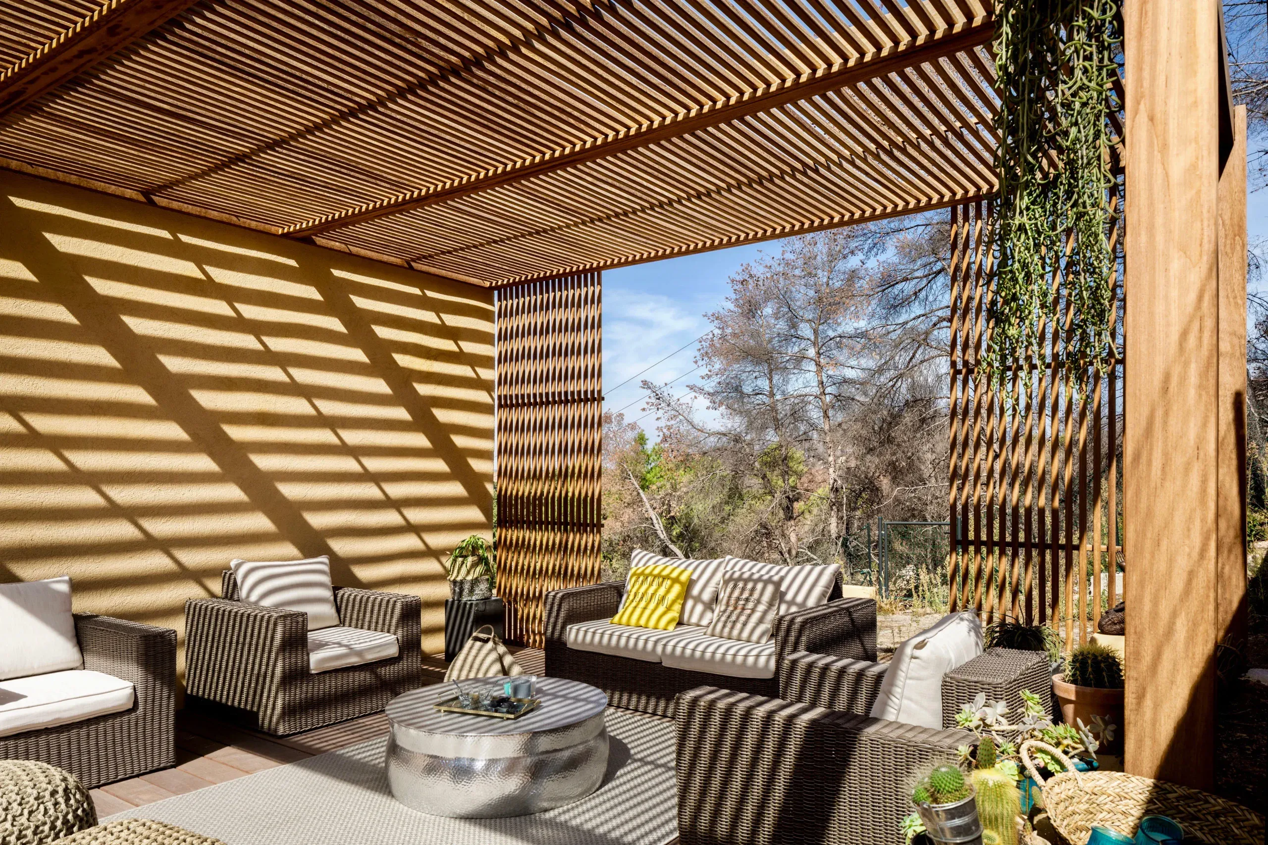 Pergola bois bioclimatique à Marseille