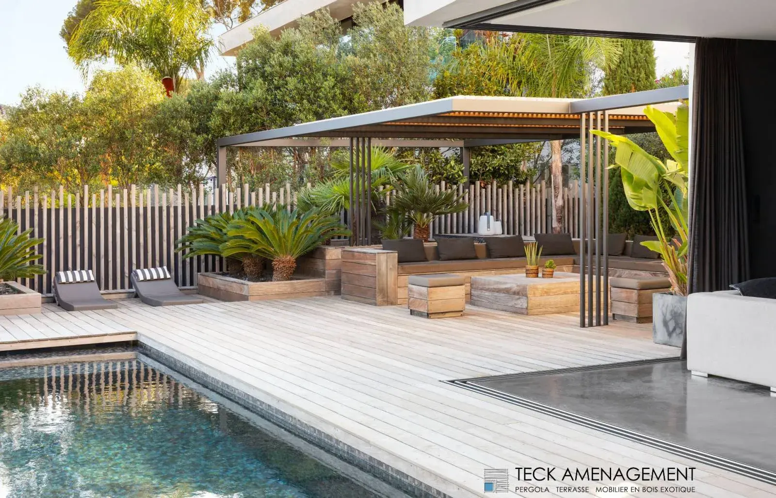 Pergola bois bioclimatique à Marseille