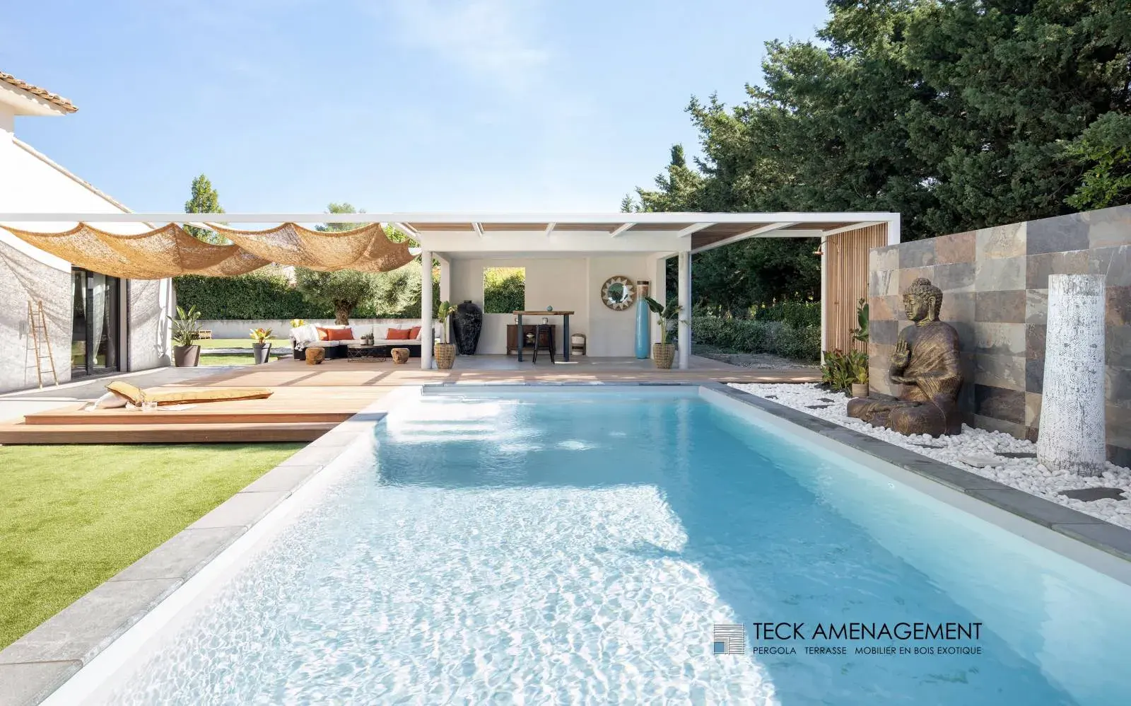Pergola bois bioclimatique à Marseille
