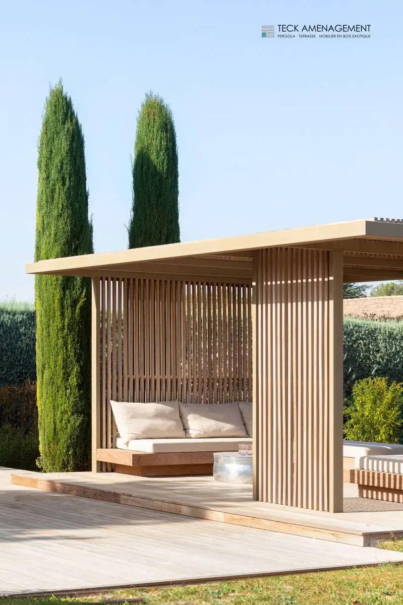 Pergola bois bioclimatique à Marseille