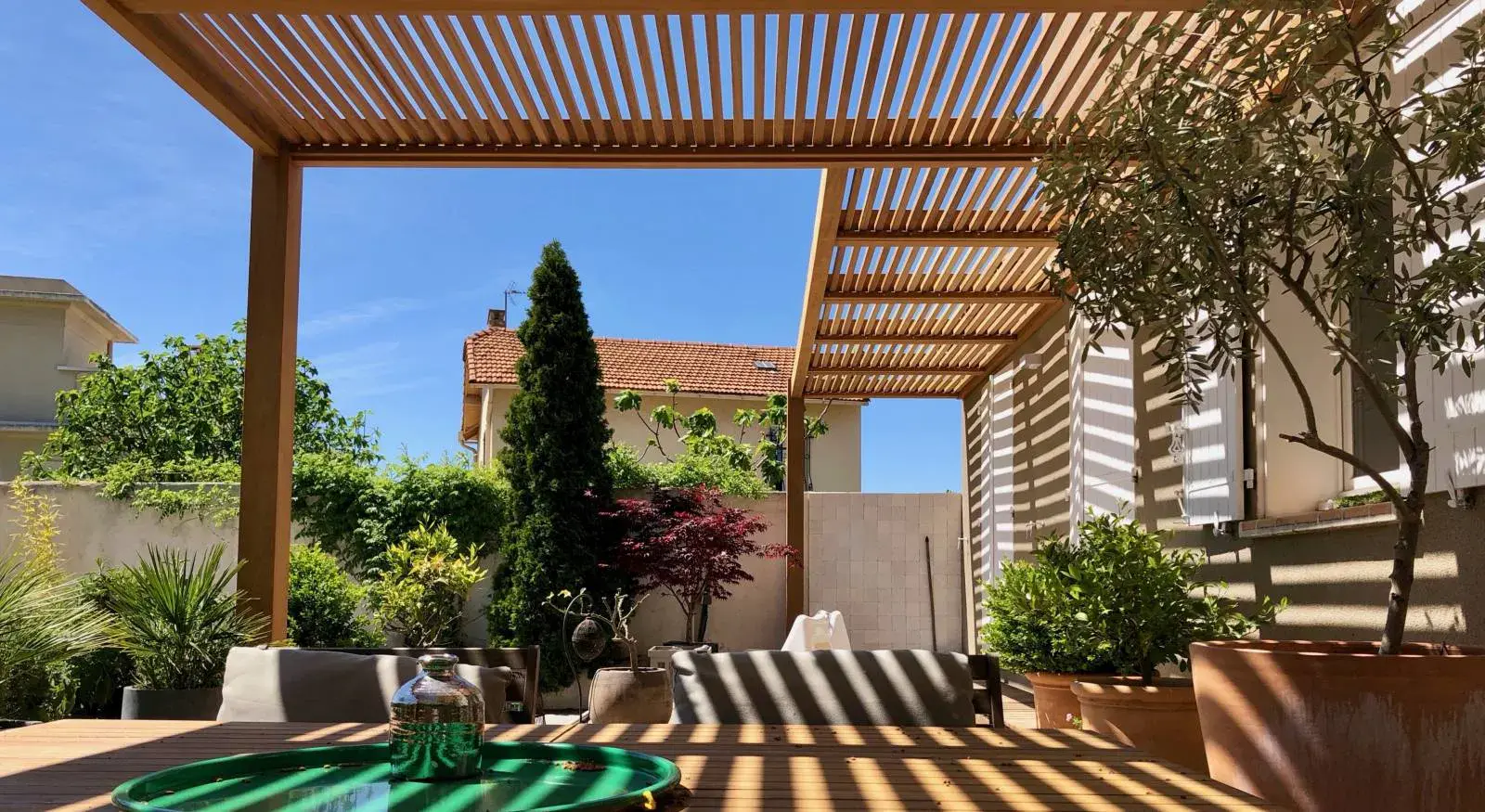 Pergola bois bioclimatique à Marseille