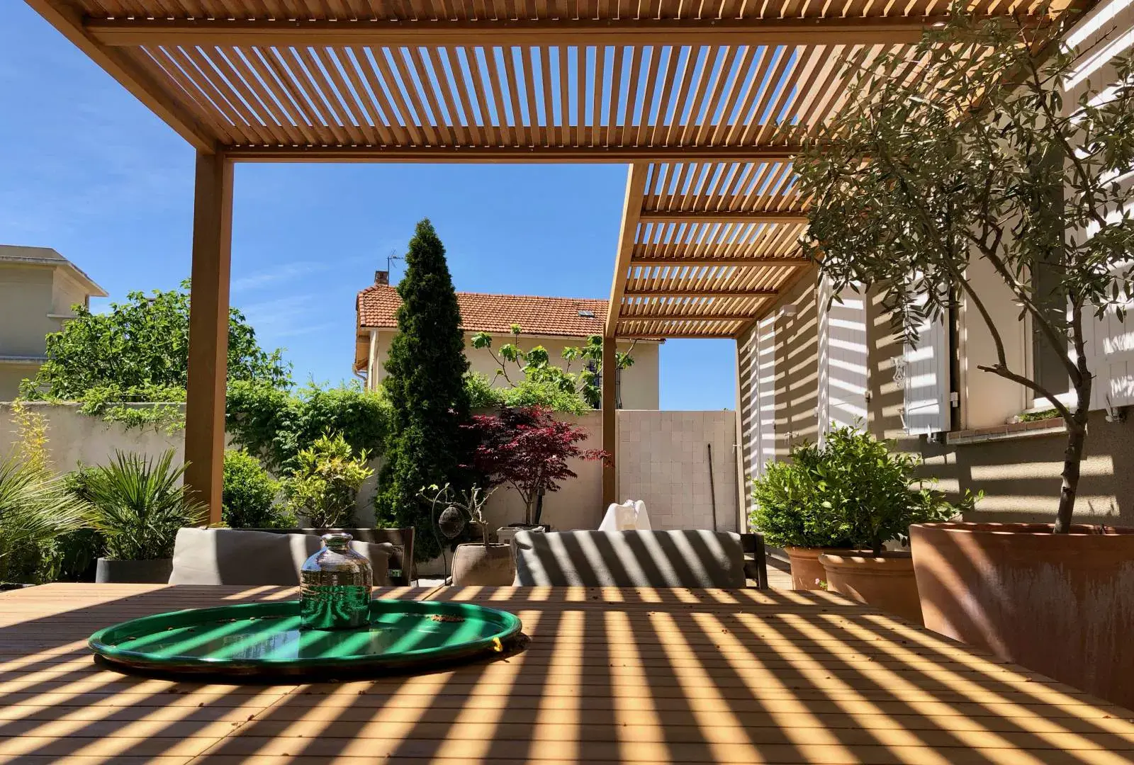 Pergola bois bioclimatique à Marseille