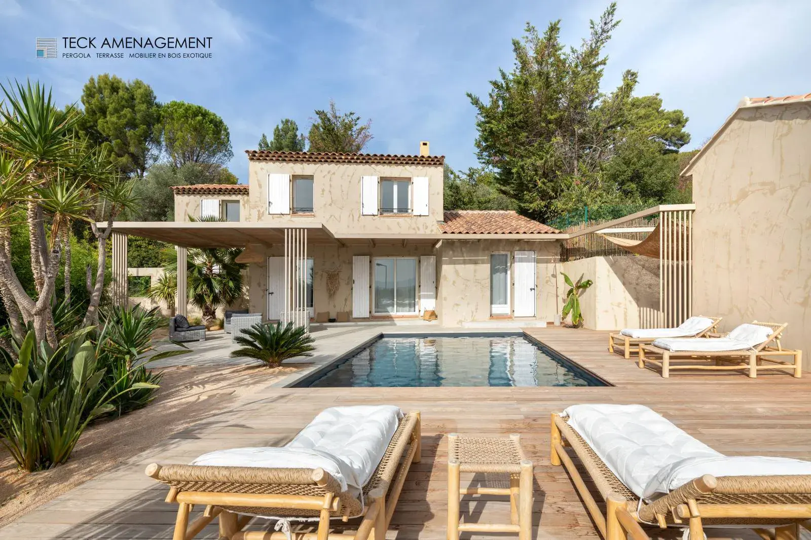 Pergola bois bioclimatique à Marseille