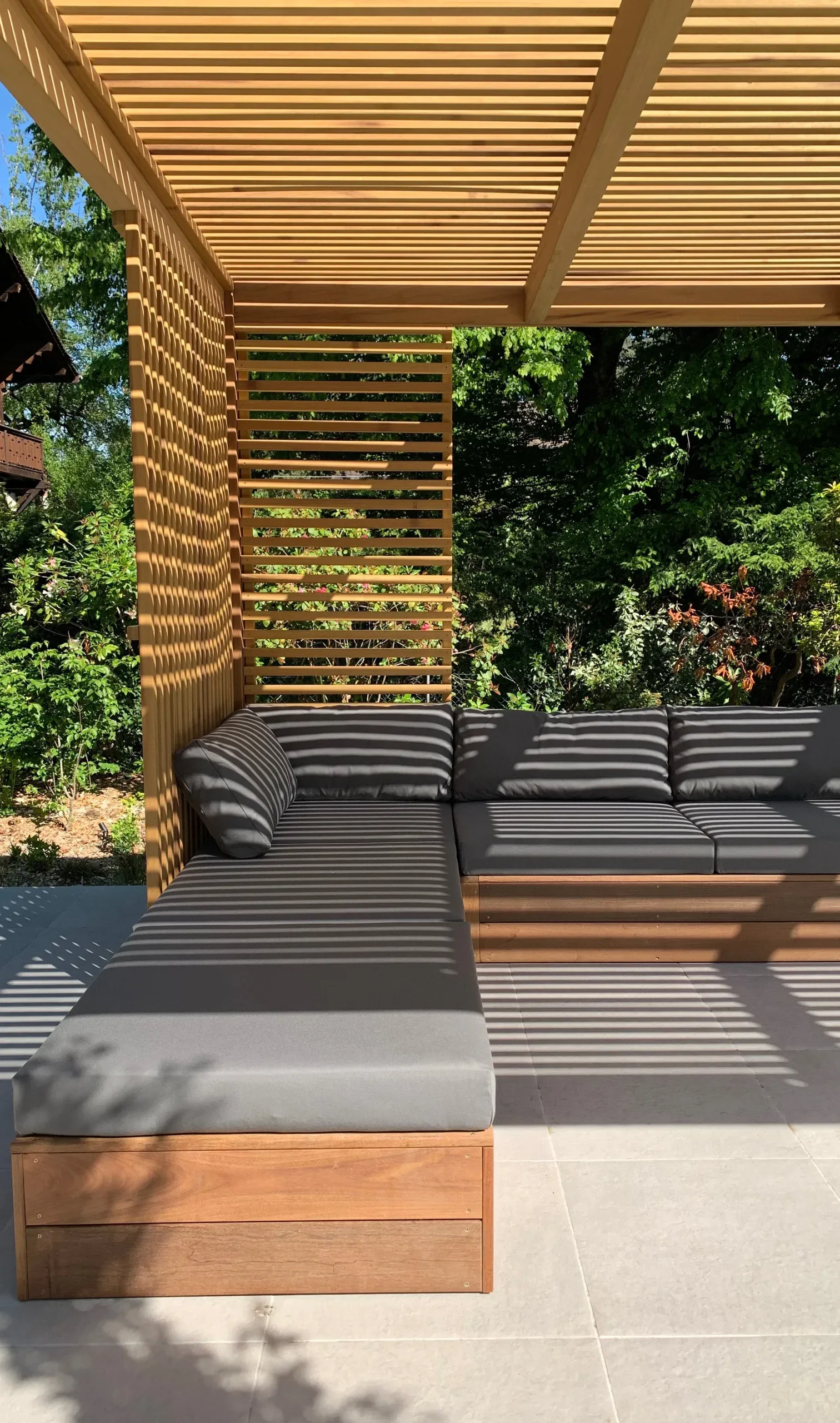 Pergola bois bioclimatique à Marseille