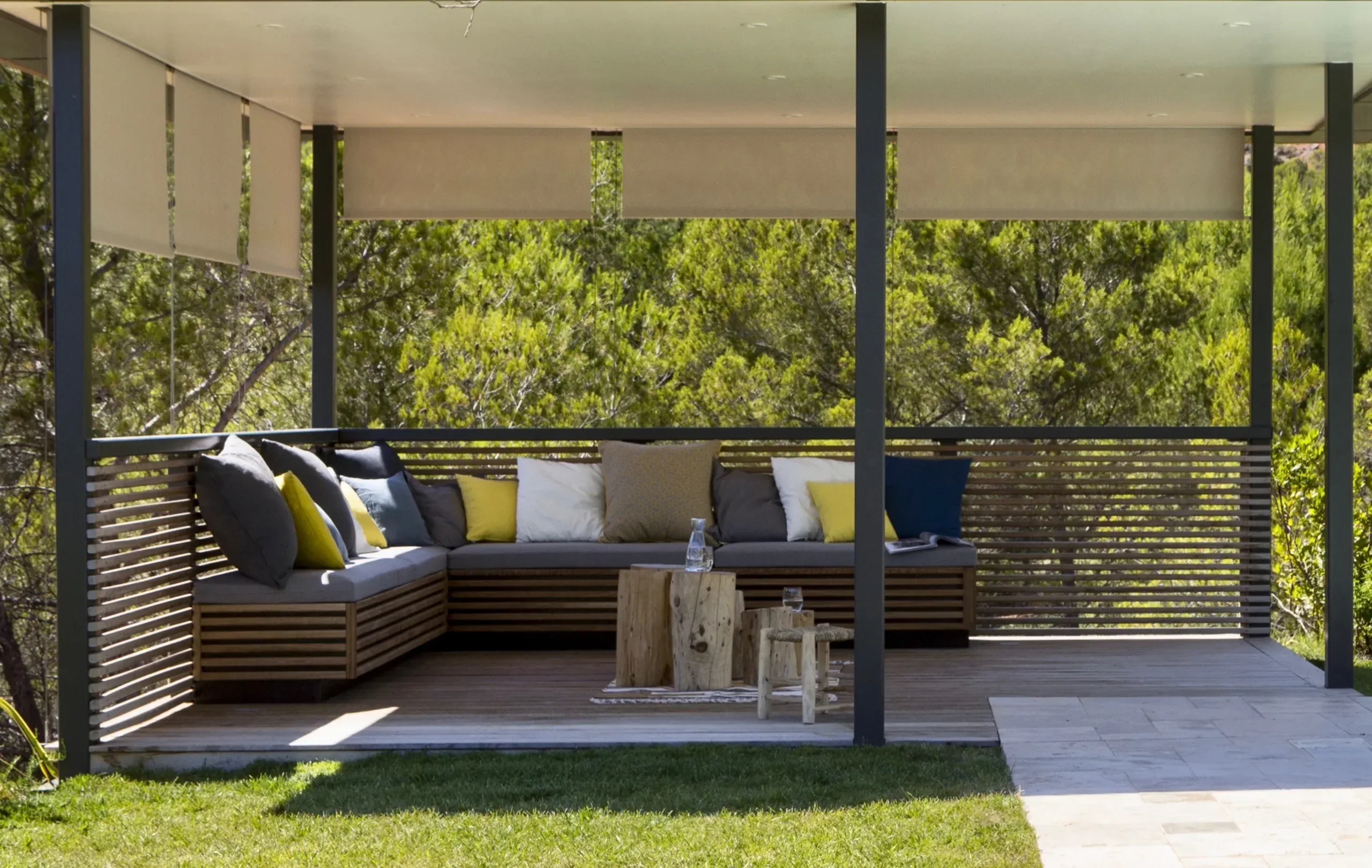 Pergola bois bioclimatique à Marseille