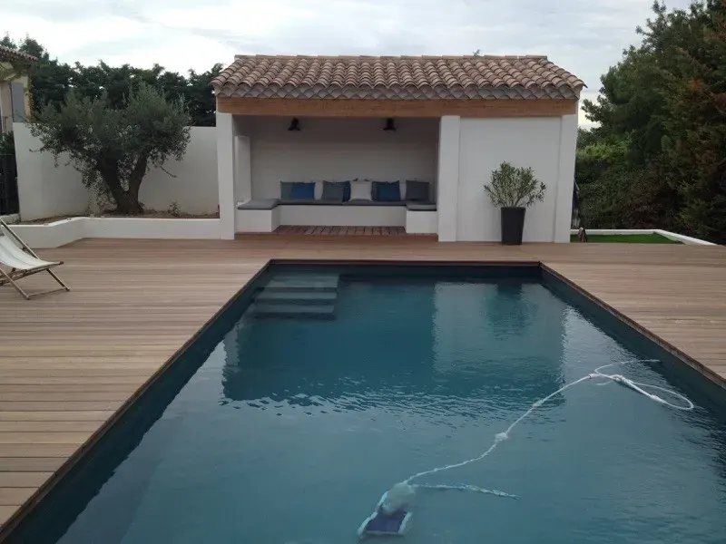 Pergola bois bioclimatique à Marseille