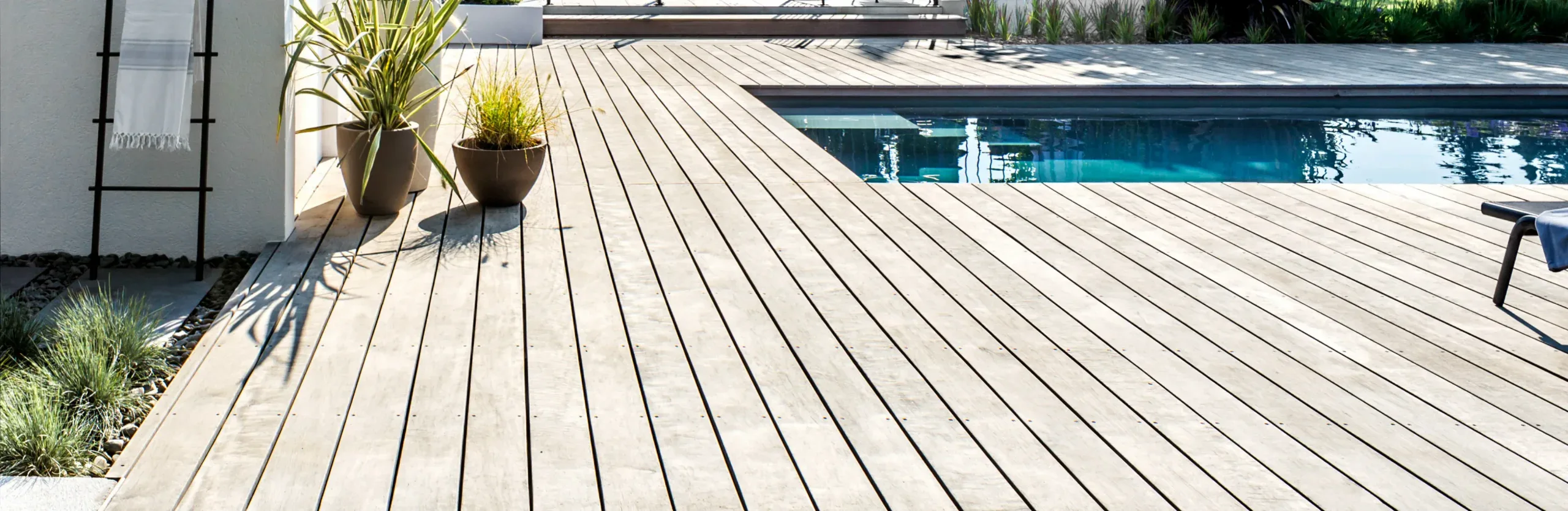 Pergola bois bioclimatique à Marseille