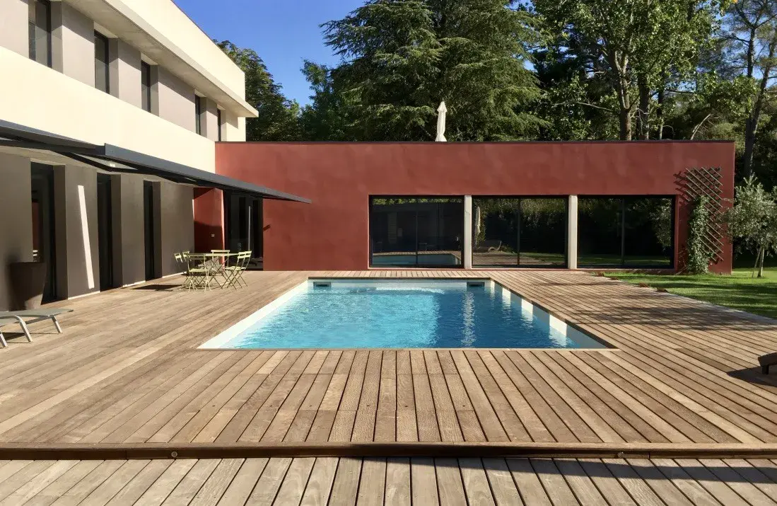 Pergola bois bioclimatique à Marseille