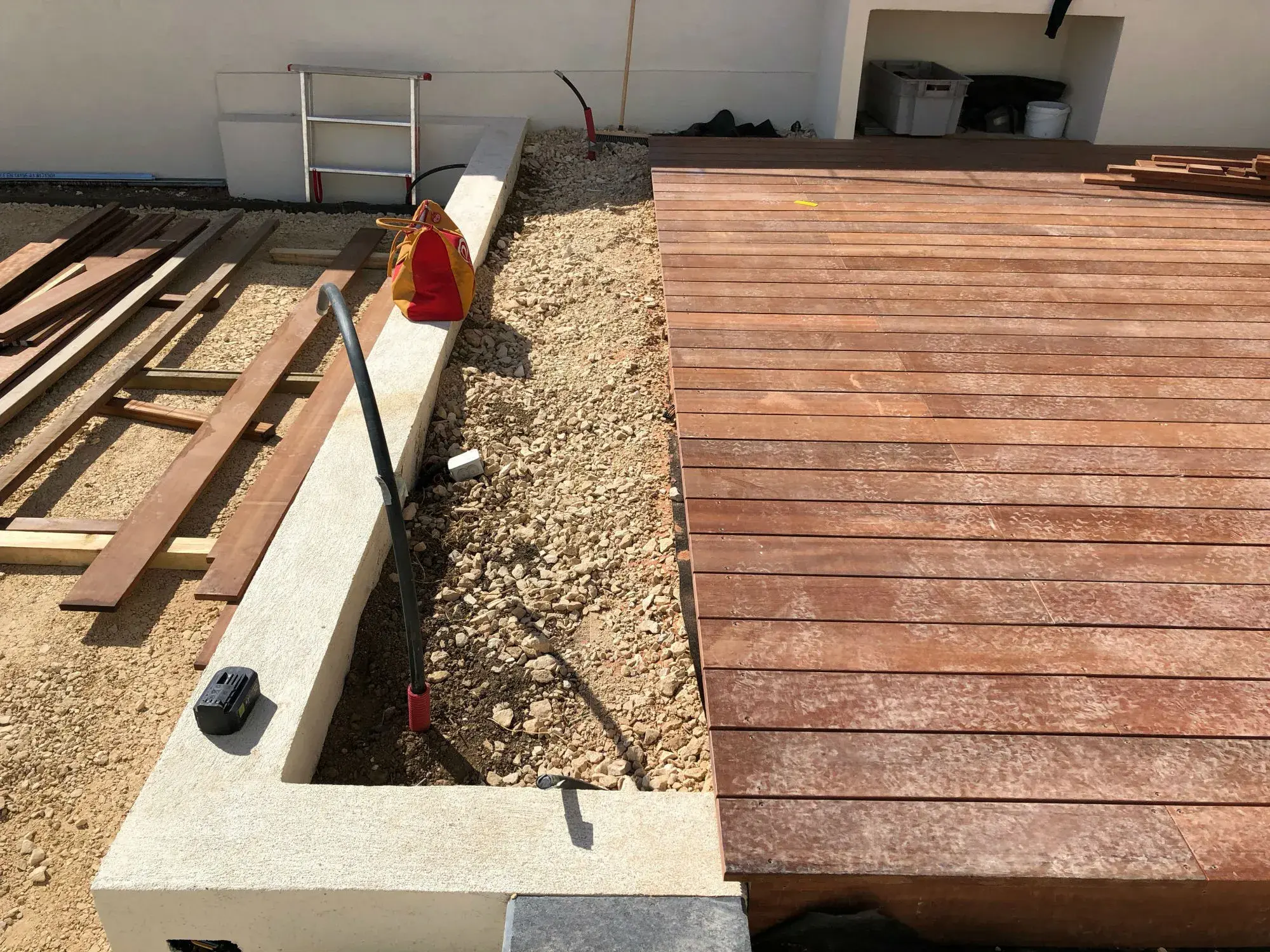 Pergola bois bioclimatique à Marseille