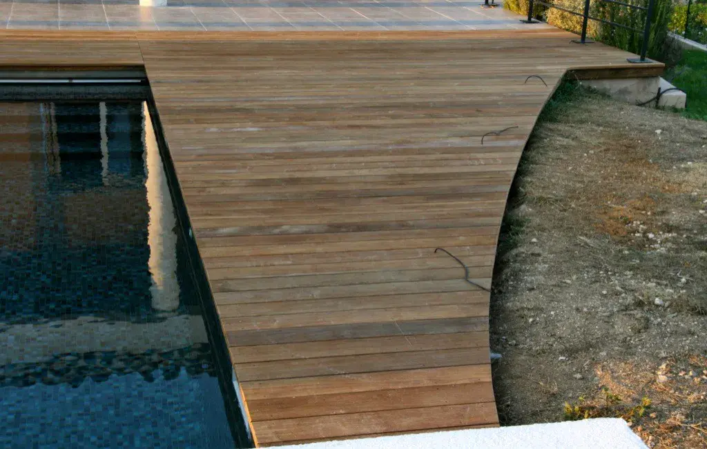 Il n&rsquo;est pas rare de se demander quel est l&rsquo;intérêt d&rsquo;une pergola bioclimatique en bois ?