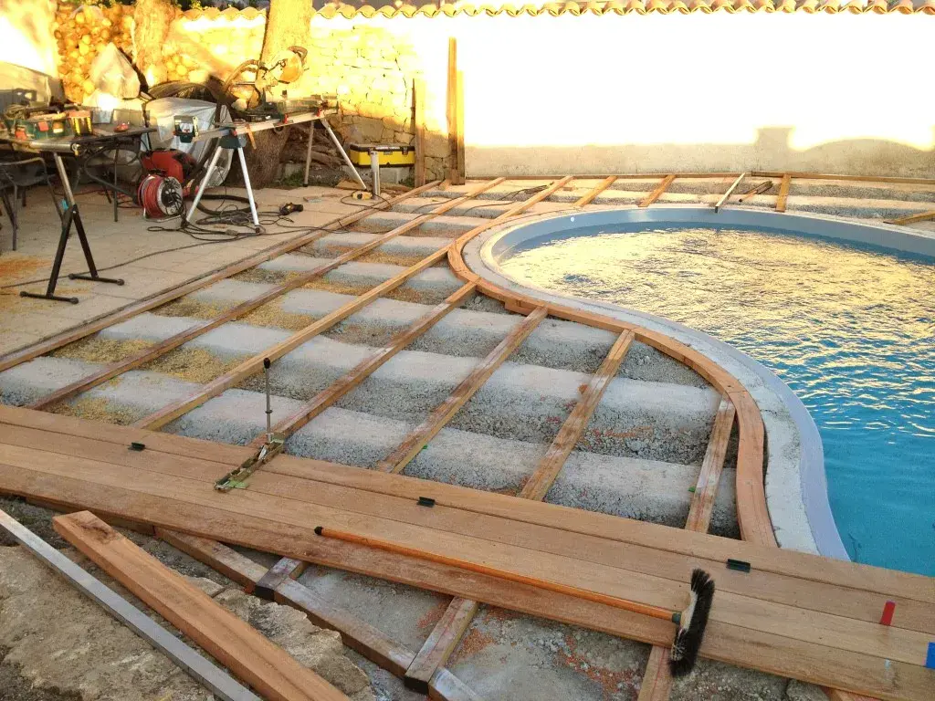 Pergola bois bioclimatique à Marseille