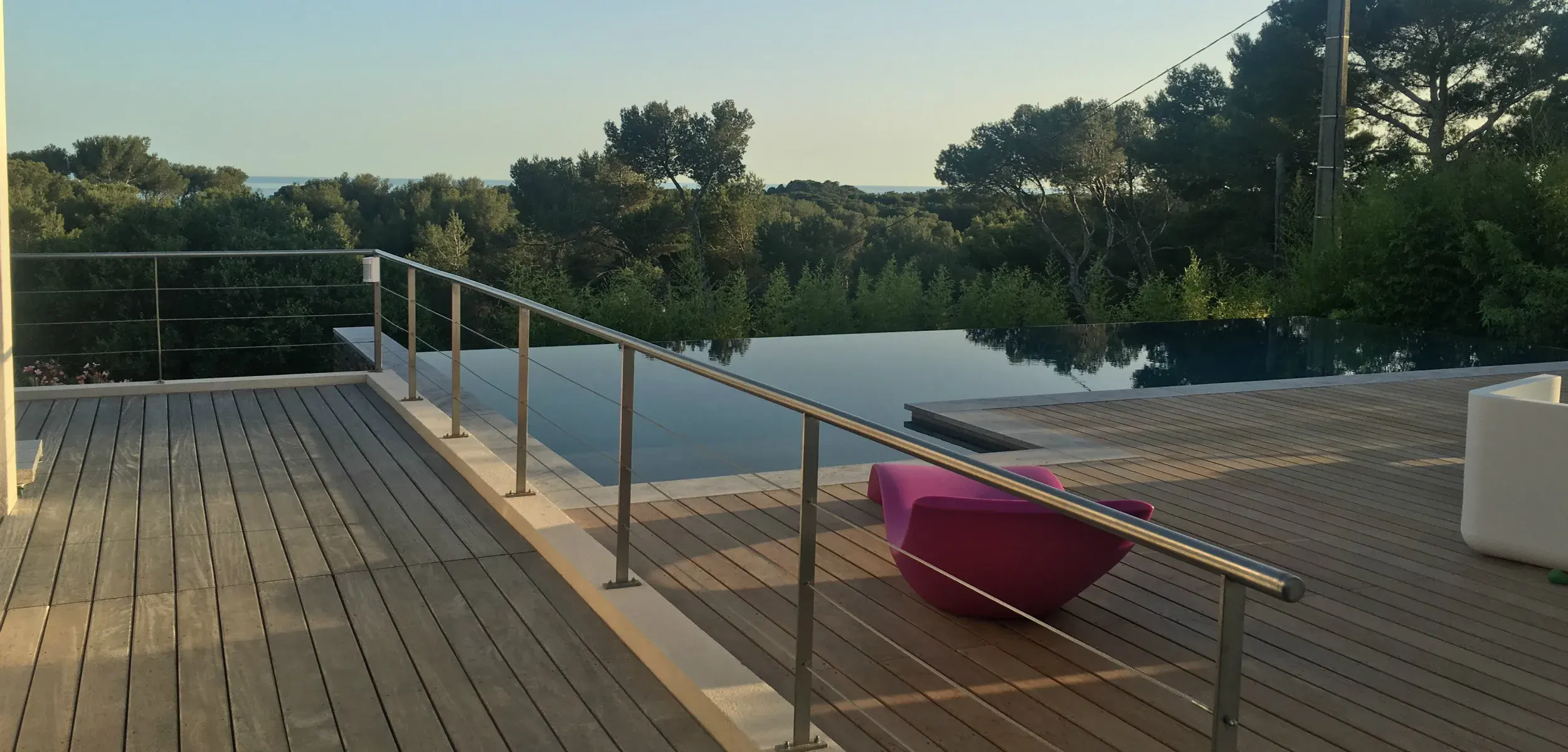 Pergola bois bioclimatique à Marseille