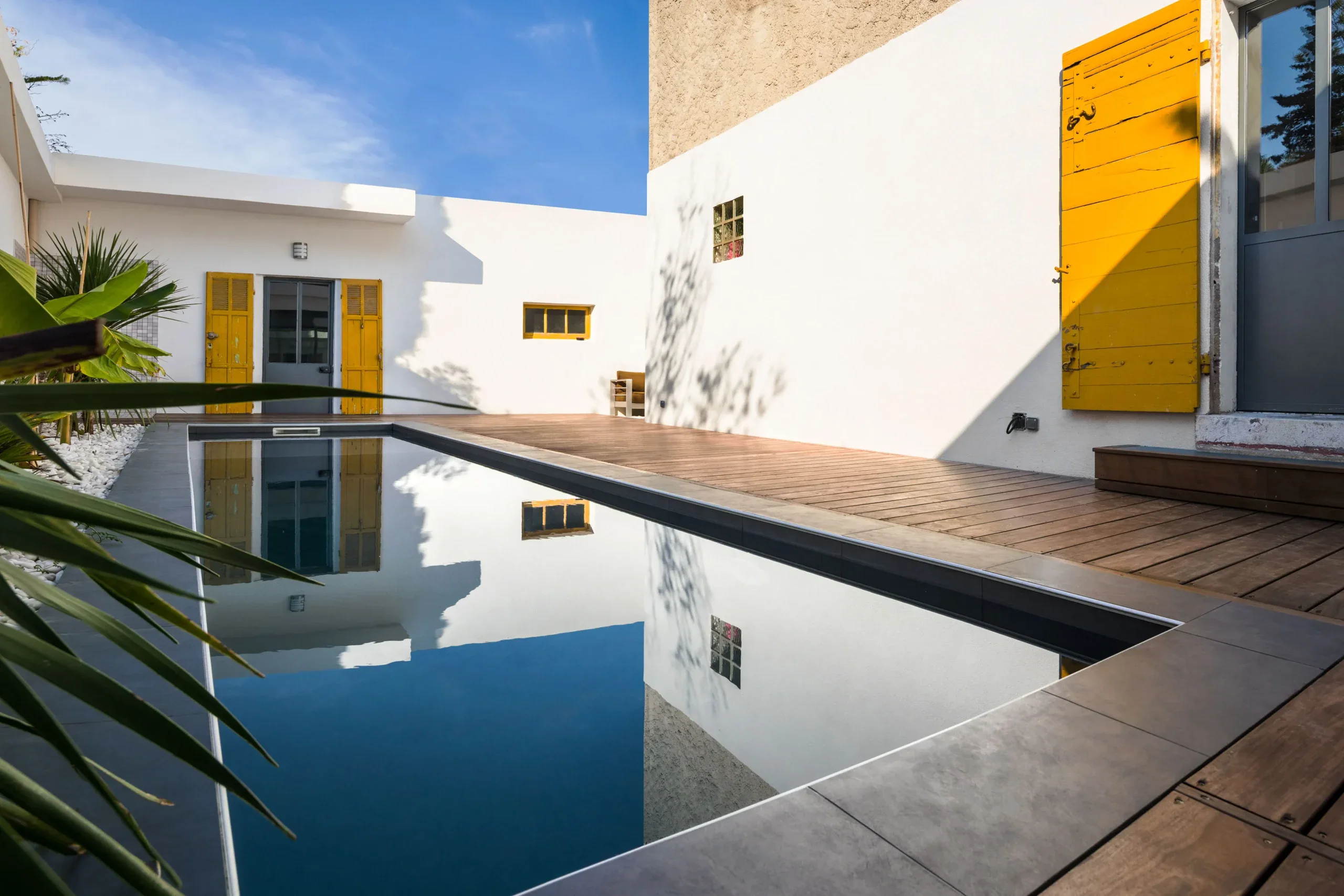 Pergola bois bioclimatique à Marseille