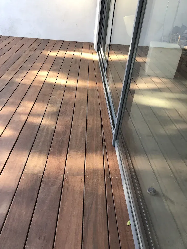 Pergola bois bioclimatique à Marseille