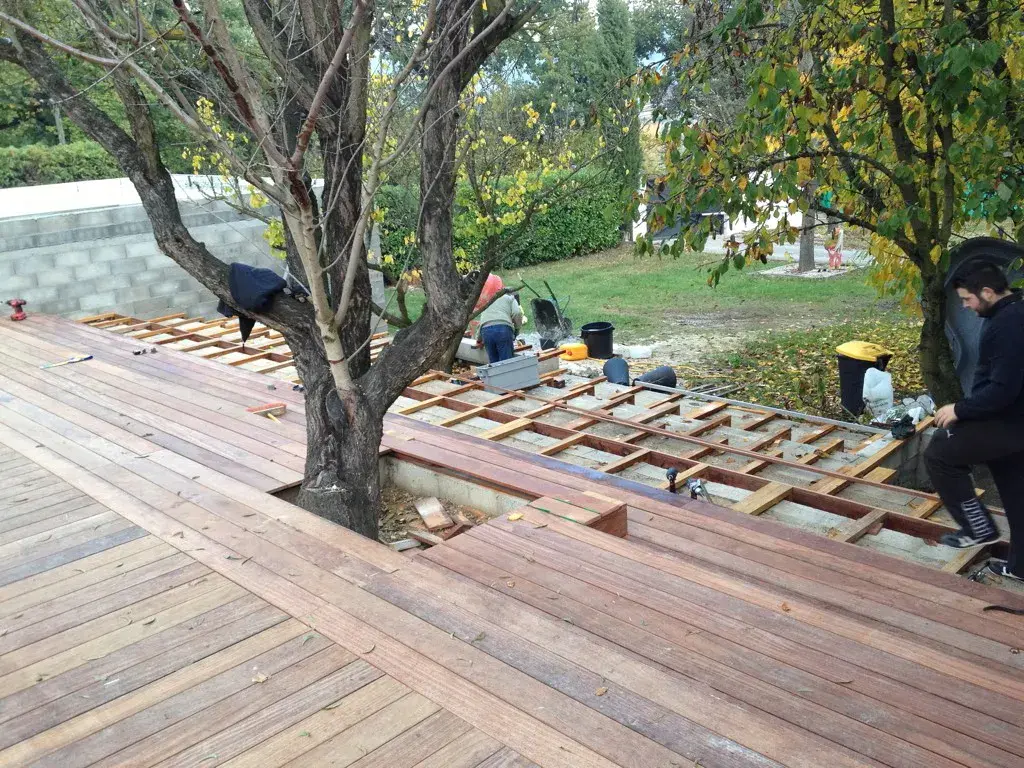 Pergola bois bioclimatique à Marseille