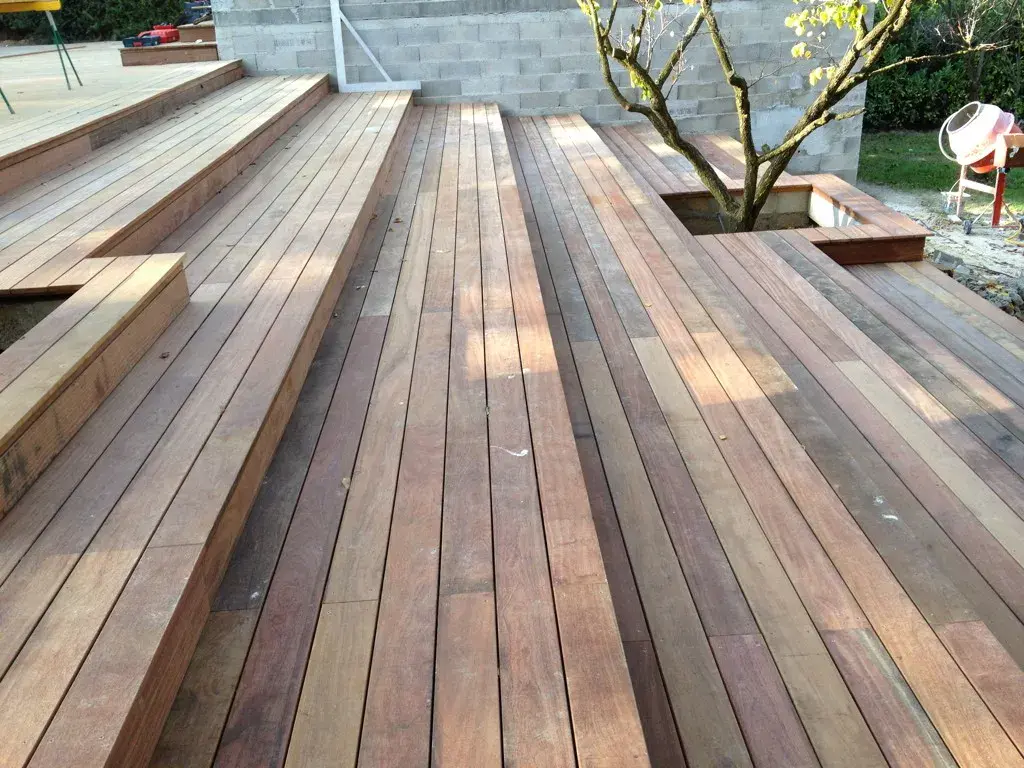 Pergola bois bioclimatique à Marseille