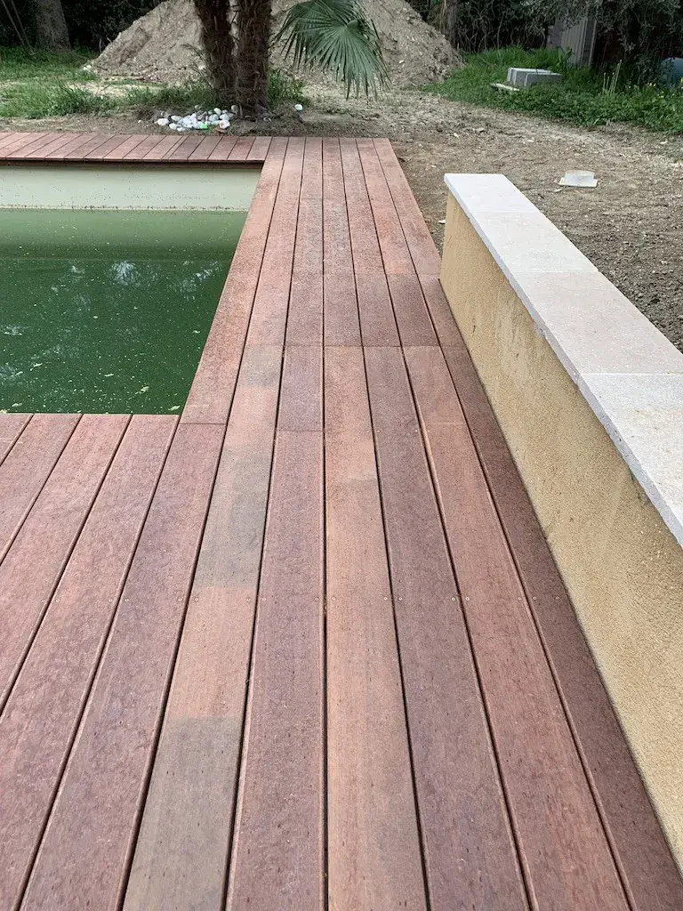 Pergola bois bioclimatique à Marseille