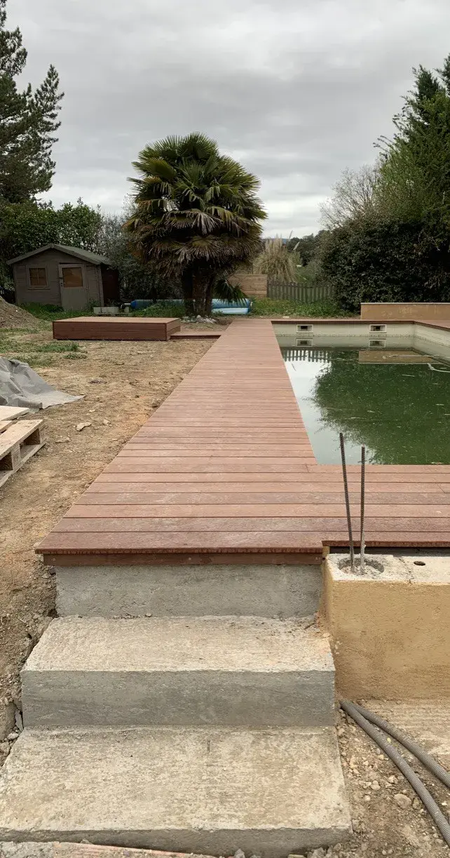 Pergola bois bioclimatique à Marseille