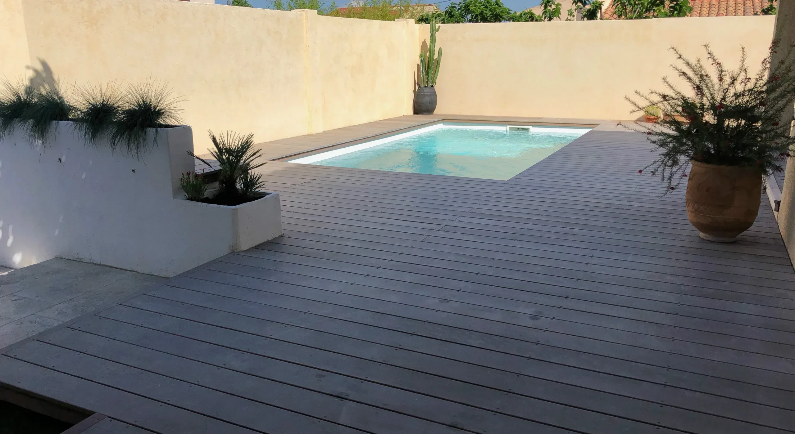 Pergola bois bioclimatique à Marseille