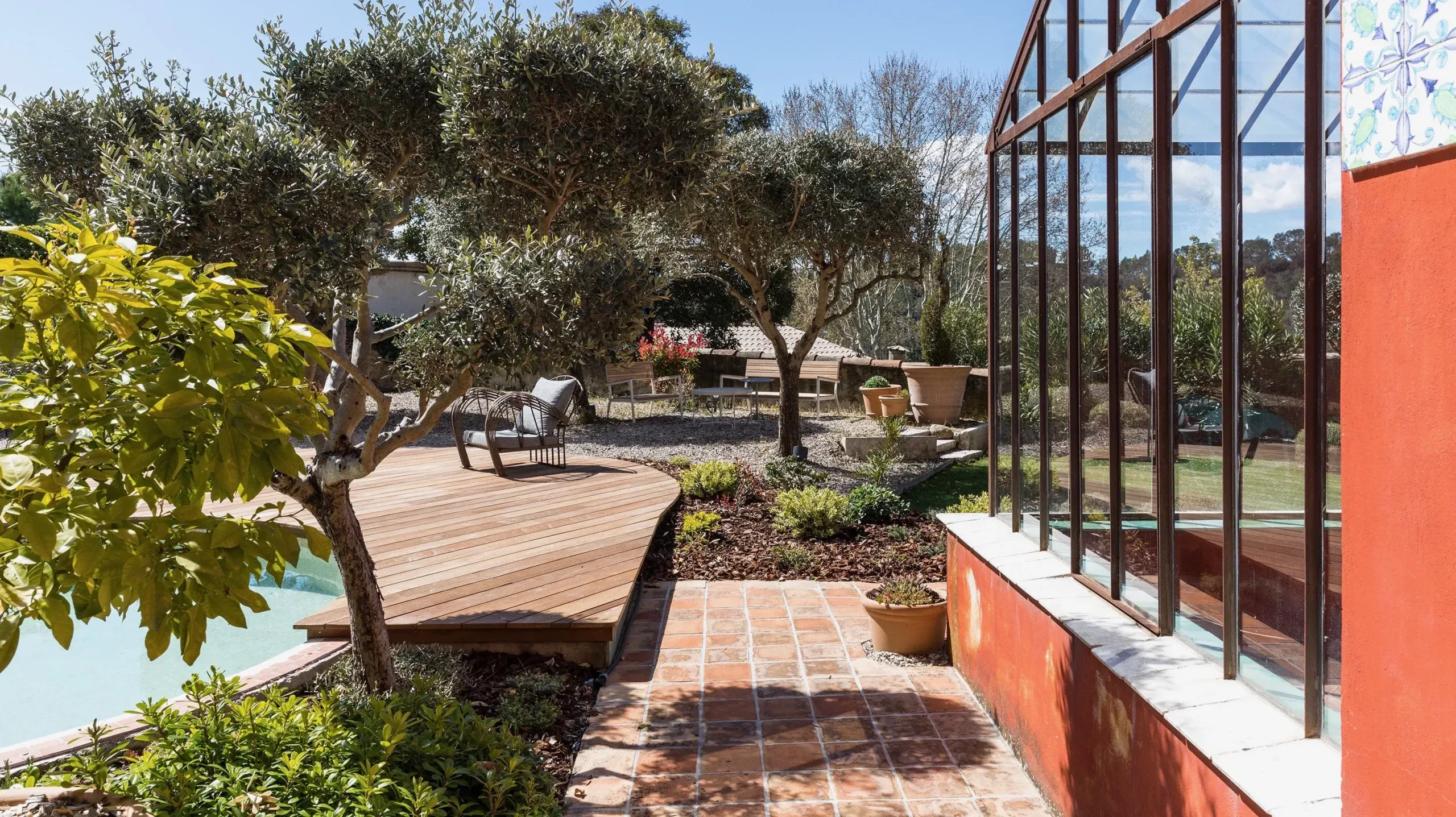 Pergola bois bioclimatique à Marseille