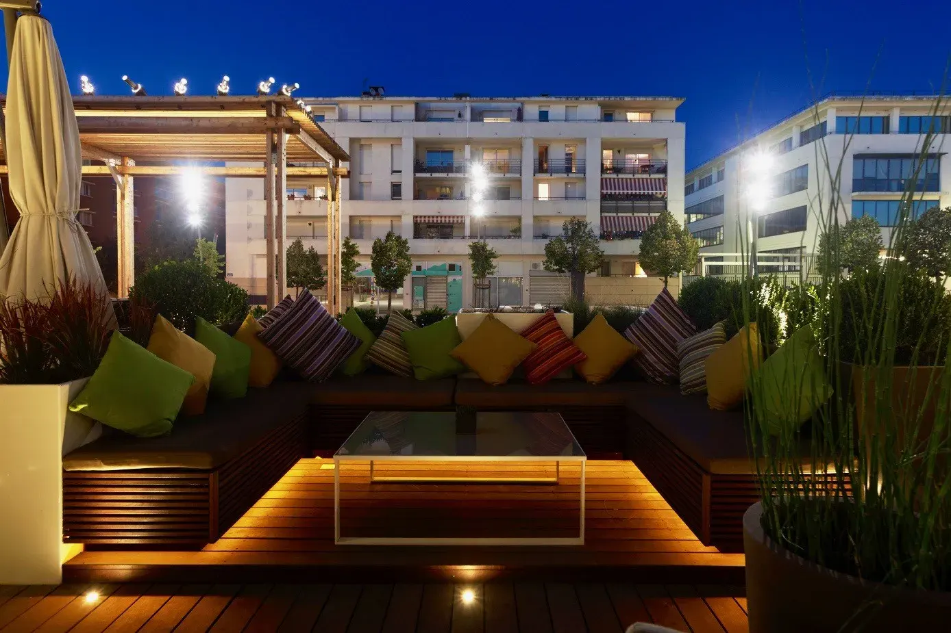 Pergola bois bioclimatique à Marseille