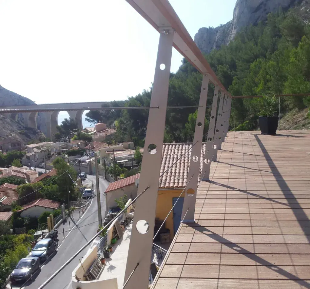 Pergola bois bioclimatique à Marseille