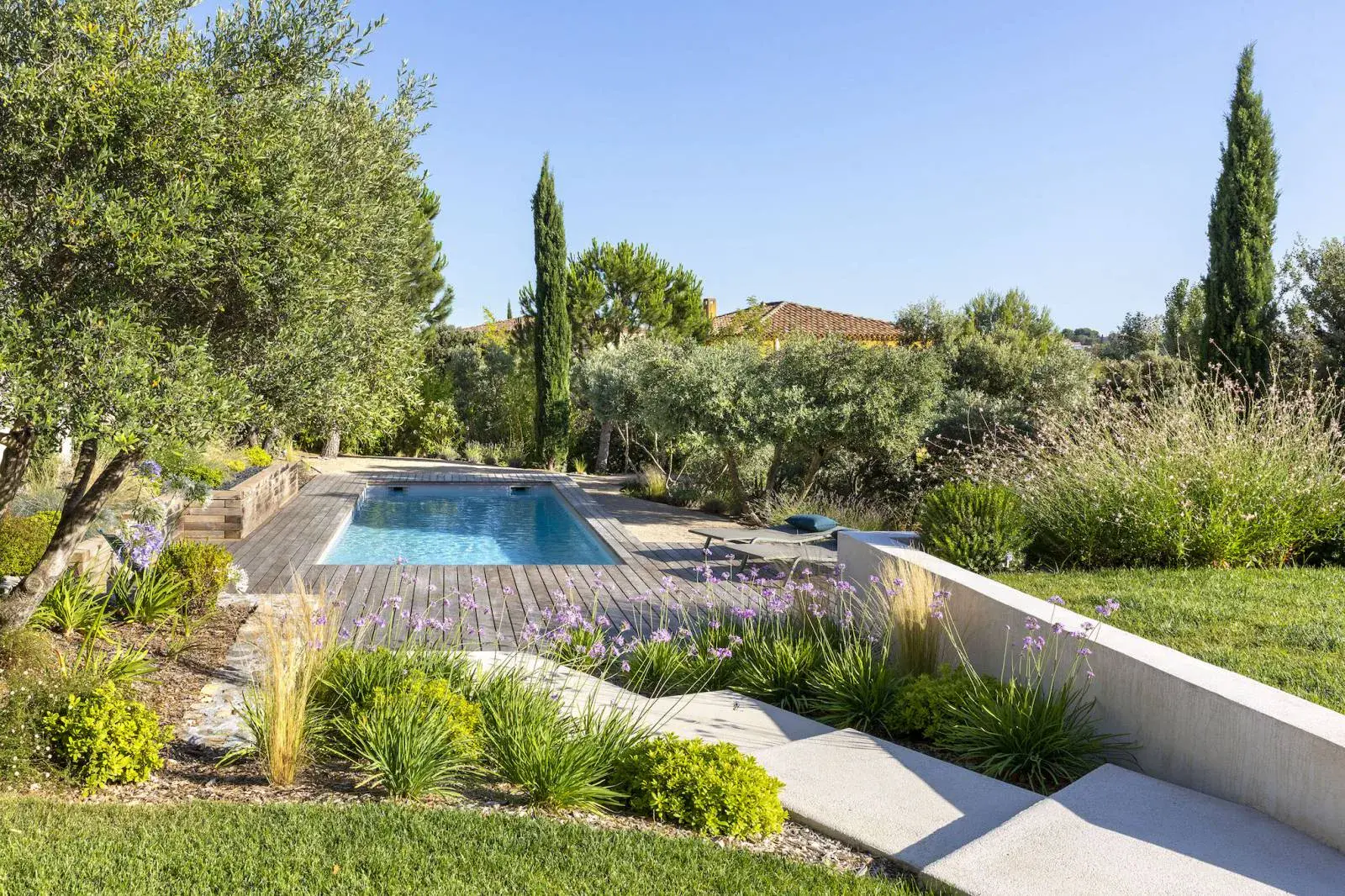 Pergola bois bioclimatique à Marseille