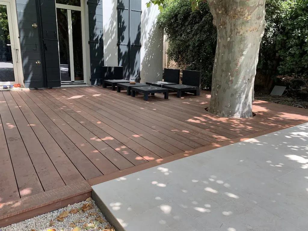 Pergola bois bioclimatique à Marseille