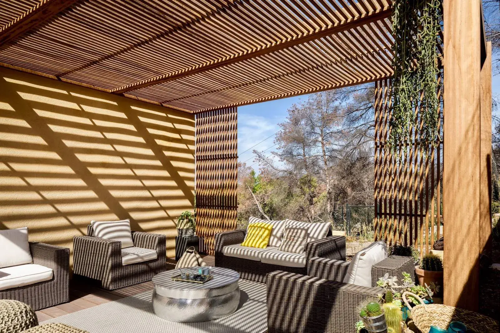 Pergola bois bioclimatique à Marseille