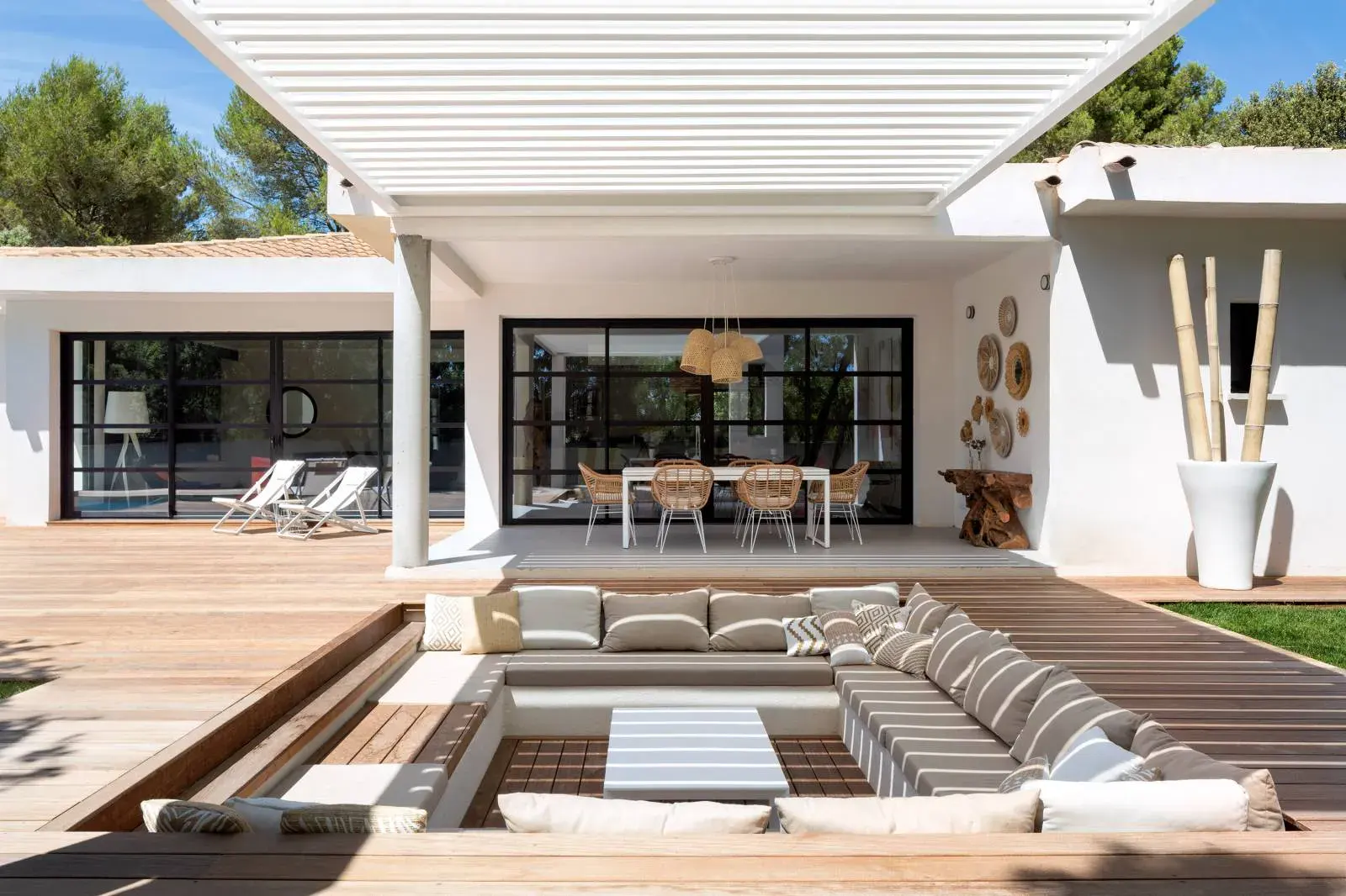 Pergola bois bioclimatique à Marseille