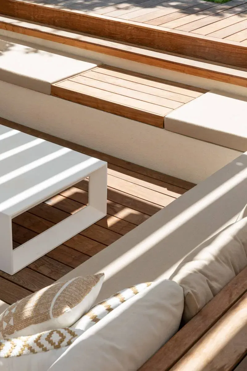 Pergola bois bioclimatique à Marseille