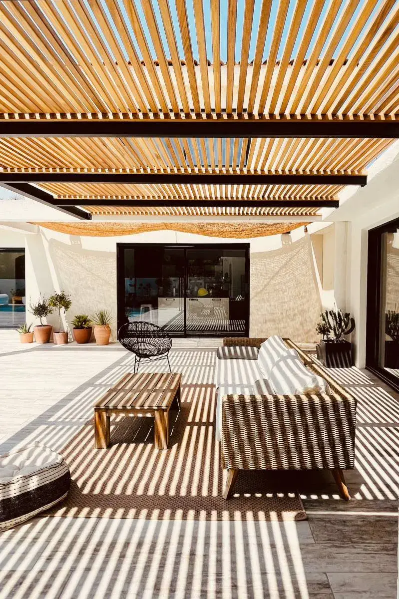 Pergola bois bioclimatique à Marseille