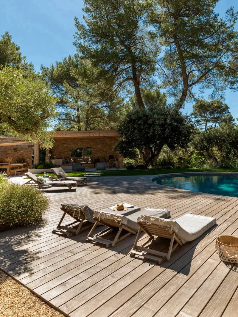 Pergola bois bioclimatique à Marseille