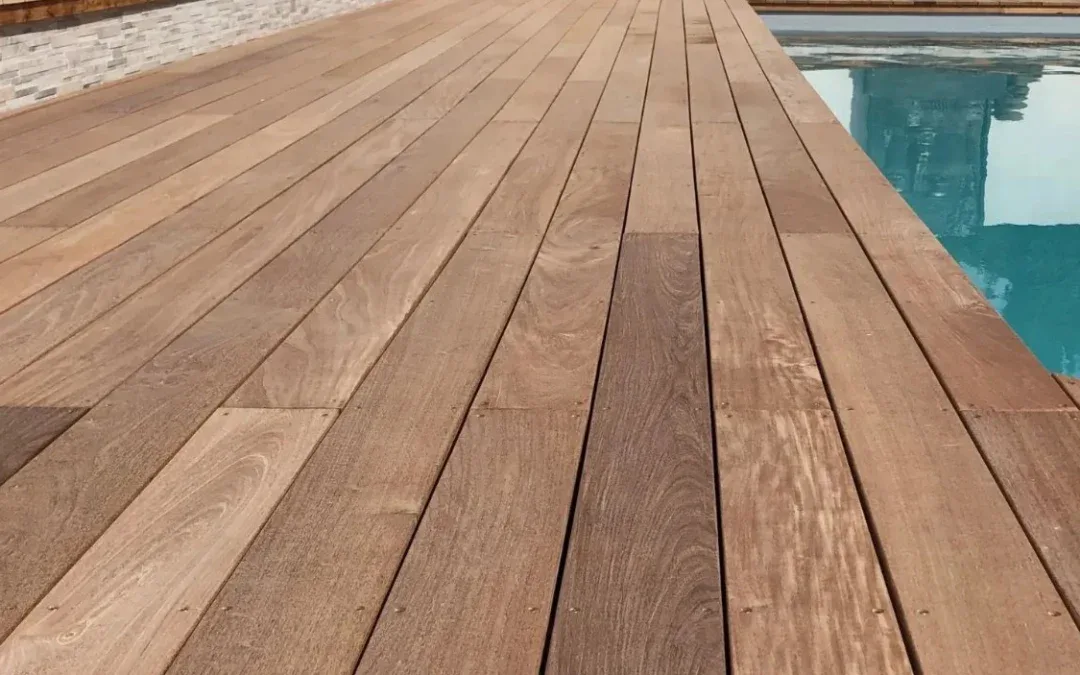 Fabrication d&rsquo;une terrasse bois à Marseille la POINTE ROUGE