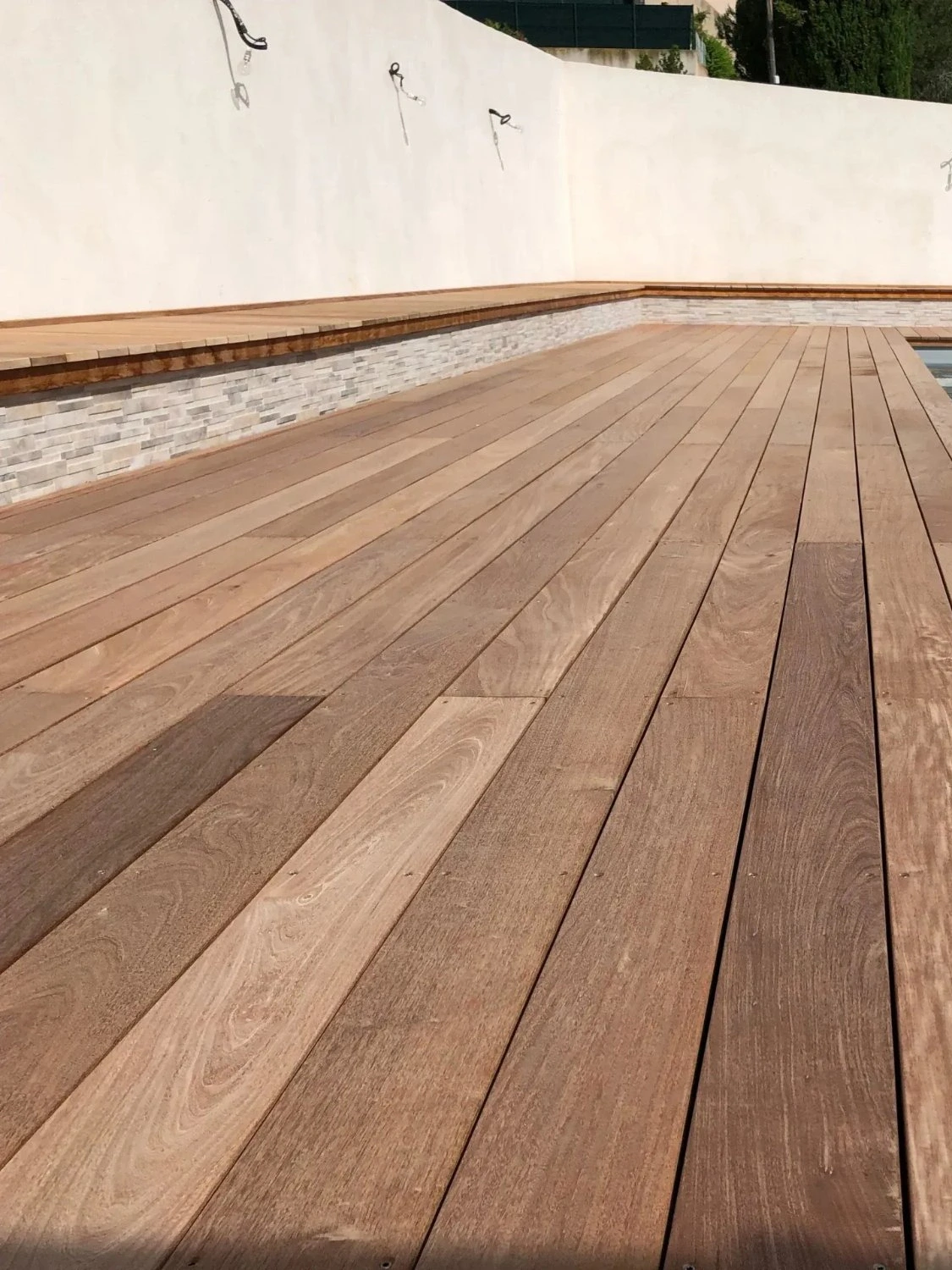 Pergola bois bioclimatique à Marseille