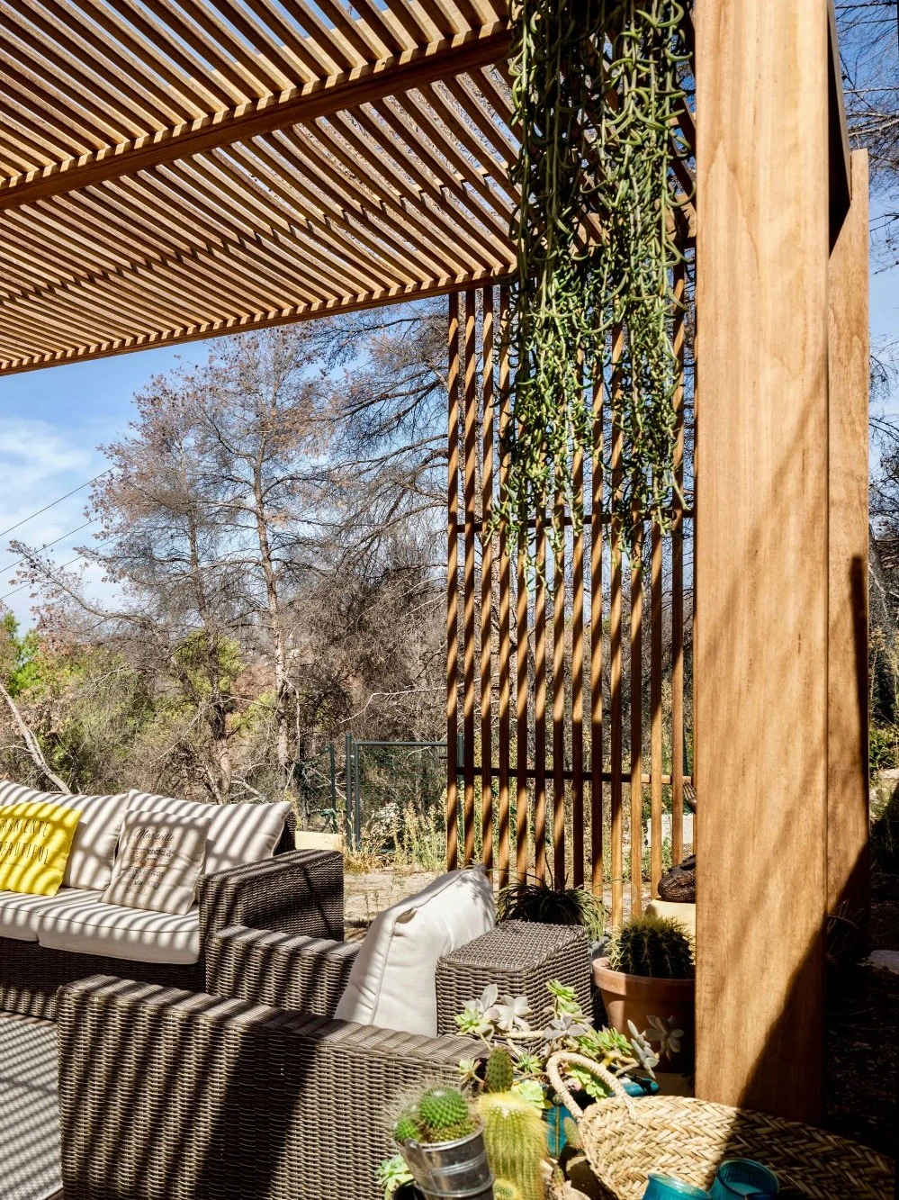 Pergola bois bioclimatique à Marseille