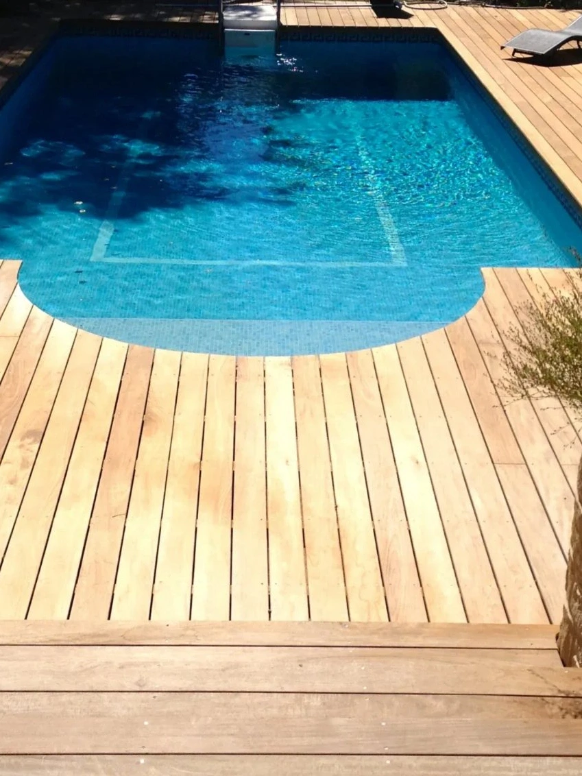 Pergola bois bioclimatique à Marseille