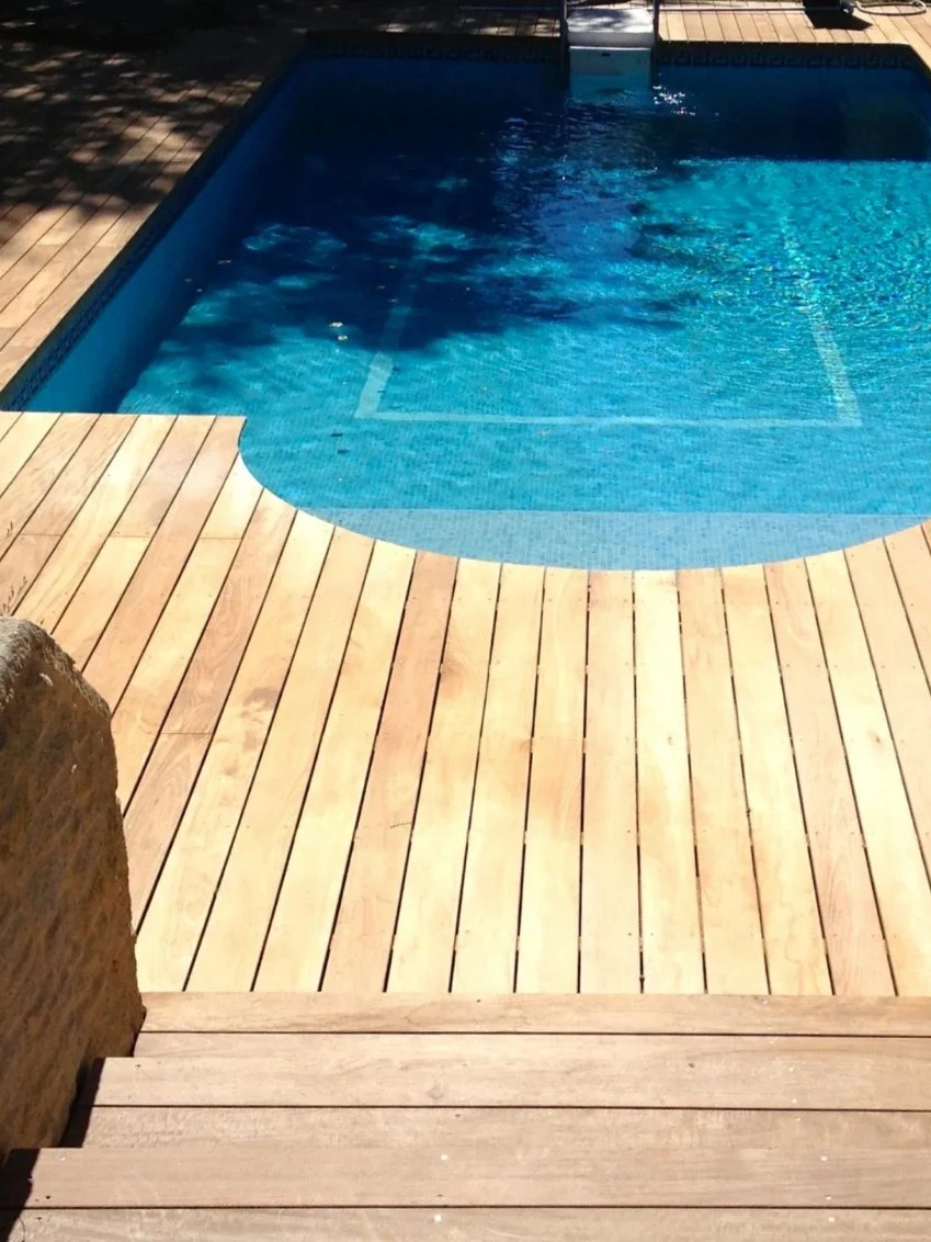 Pergola bois bioclimatique à Marseille