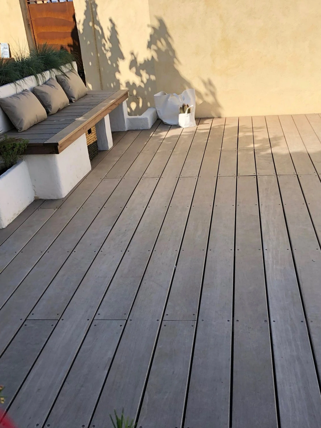 Pergola bois bioclimatique à Marseille