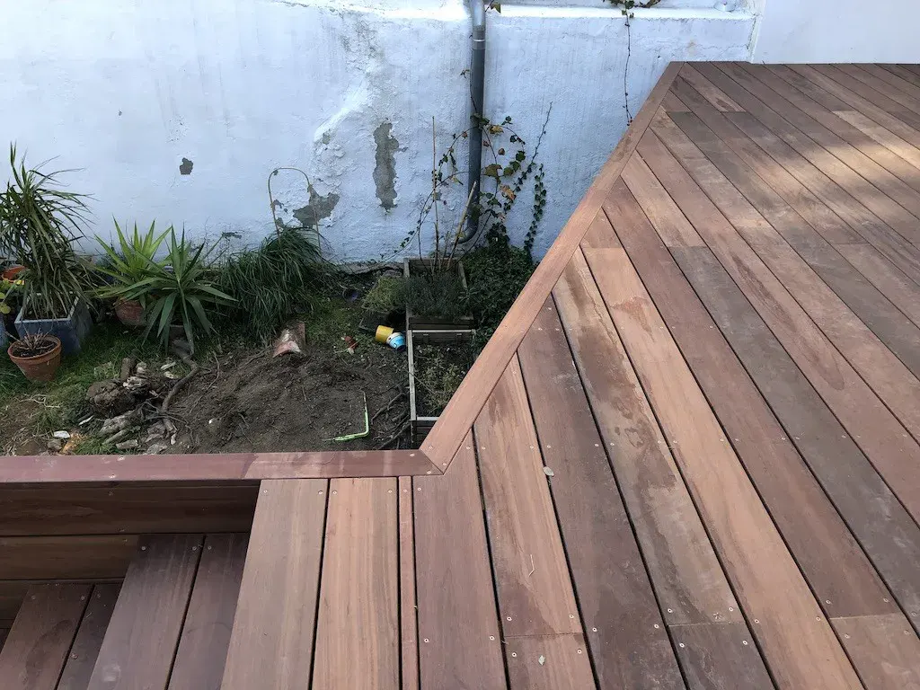 Pergola bois bioclimatique à Marseille