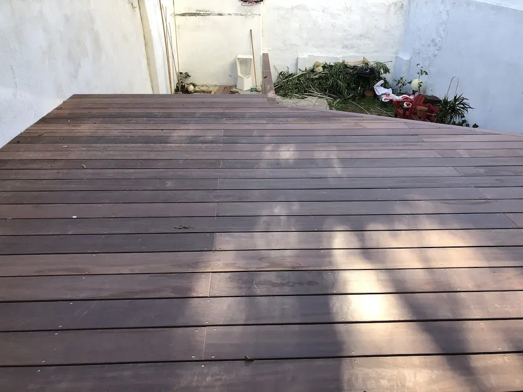 Pergola bois bioclimatique à Marseille