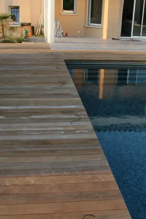 Pergola bois bioclimatique à Marseille