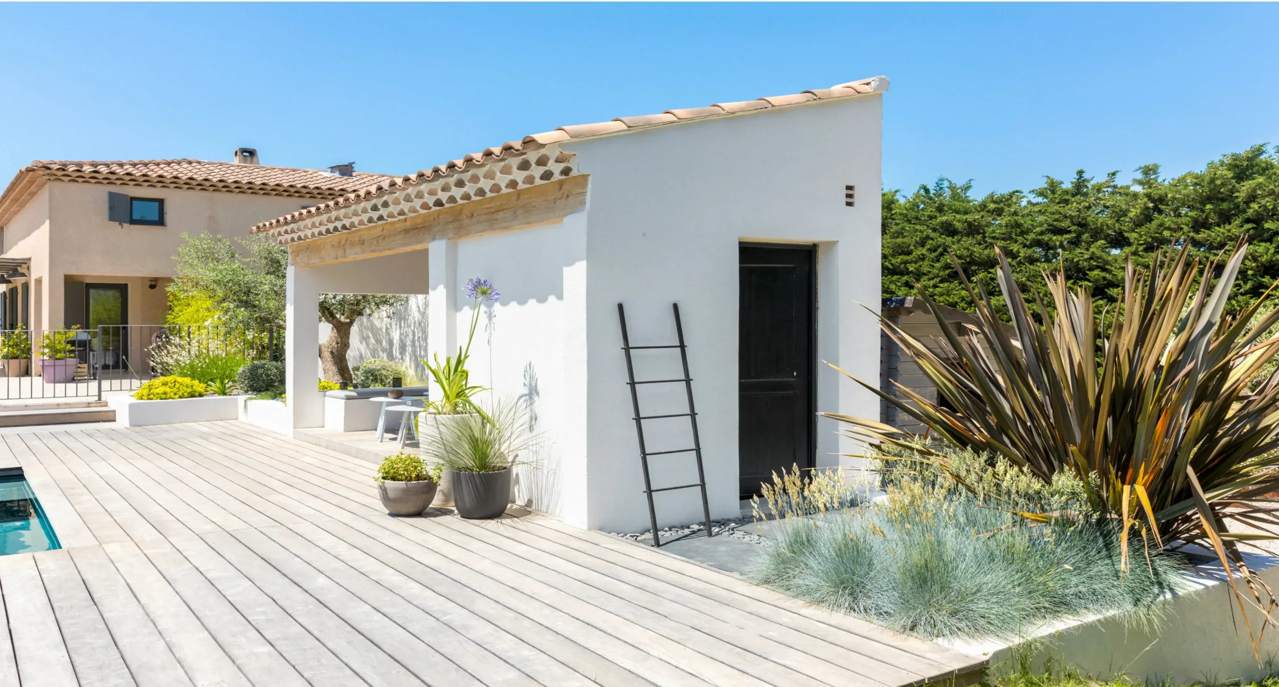 Pergola bois bioclimatique à Marseille