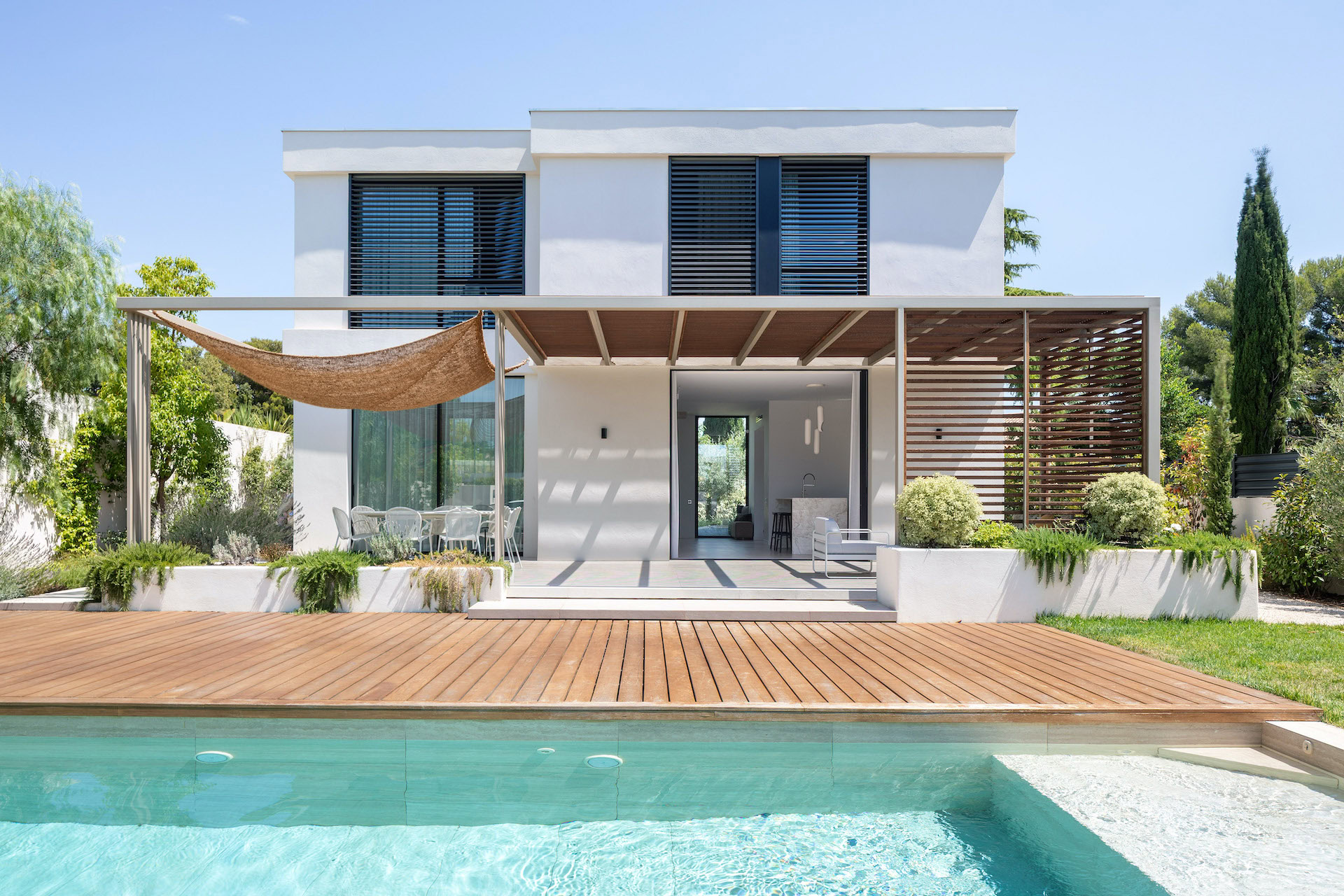 Pergola bois bioclimatique à Marseille