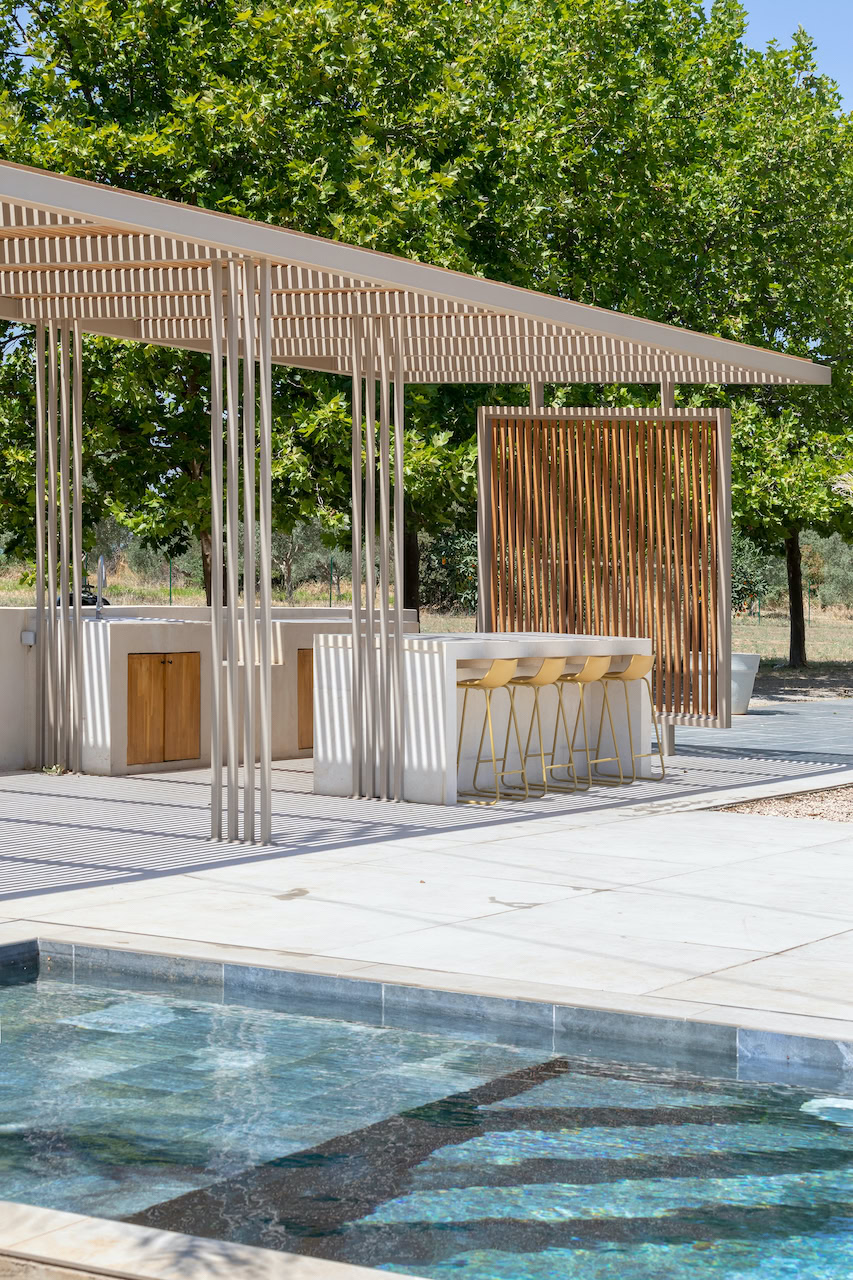 Pergola bois bioclimatique à Marseille
