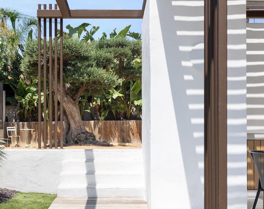 Pergola bois, claustra et cuisine extérieure — Saint-Barnabé Marseille