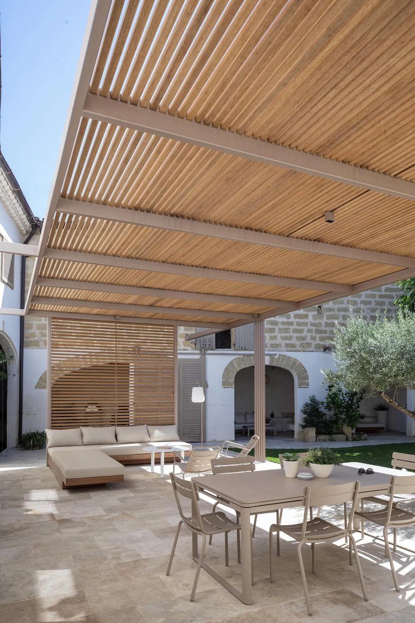 Pergola bois bioclimatique à Marseille